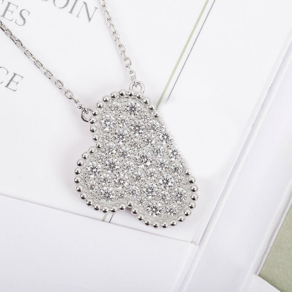 Elegant Four-Leaf Clover Necklace: Luxe Design in V Gold & Copper with Full Diamond Accents for Women