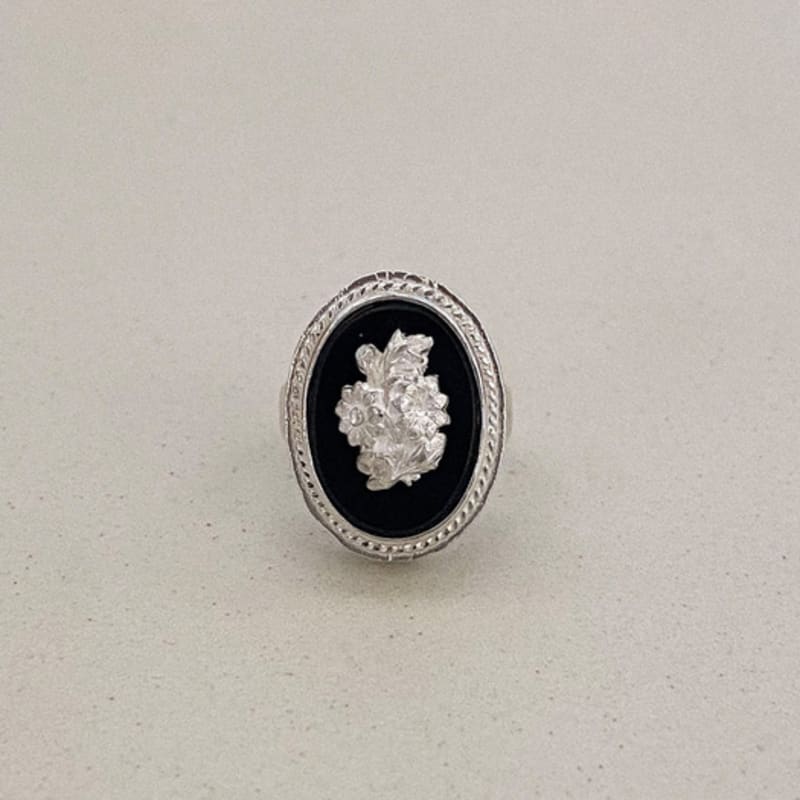 HYERIKIM JEWELLERY Forget-me-not Ring(onyx)