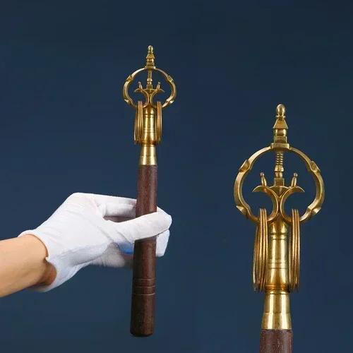 Brązowe naczynia buddyjskie i taoistyczne wykonane z mosiądzu modlitwa rekwizyty zaklęć Laska Berło wazon ofiara