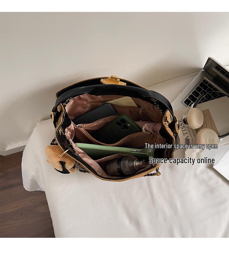 Autumn 2025 Large Capacity Women's Chain Crossbody Shoulder Bag - Fashionable Commute Bag