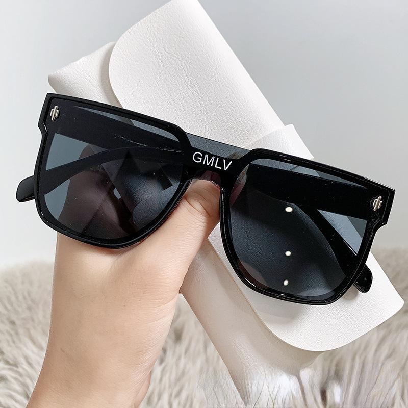 Green Sunglasses Male Personality Avant-Garde Street Shooting Integrated Black Sunglasses Female Sunshade Glasses