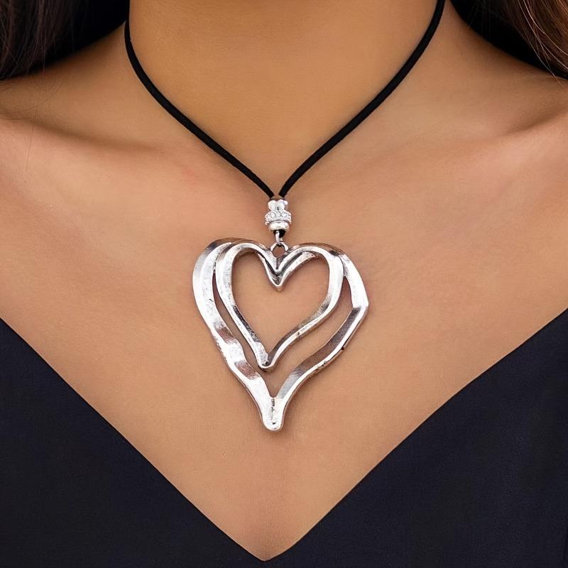 Personalized Exaggerated Design Irregular Heart Pendant Necklace for Women Gothic Holiday Party Accessories Jewelry Gifts