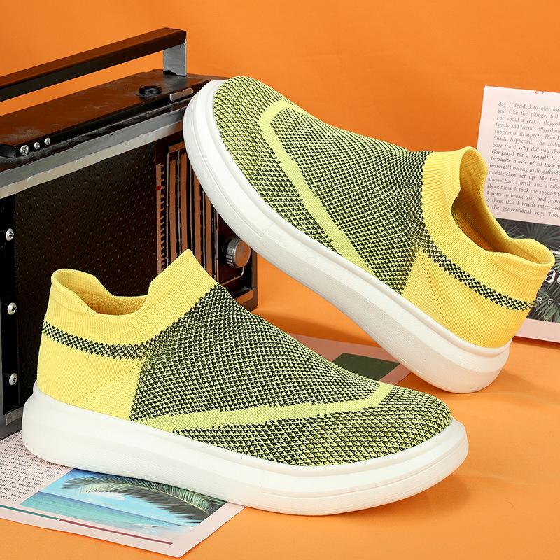 24 new large-size fly-woven couple men's and women's casual sports shoes fashion trend one-pedal breathable coconut shoes