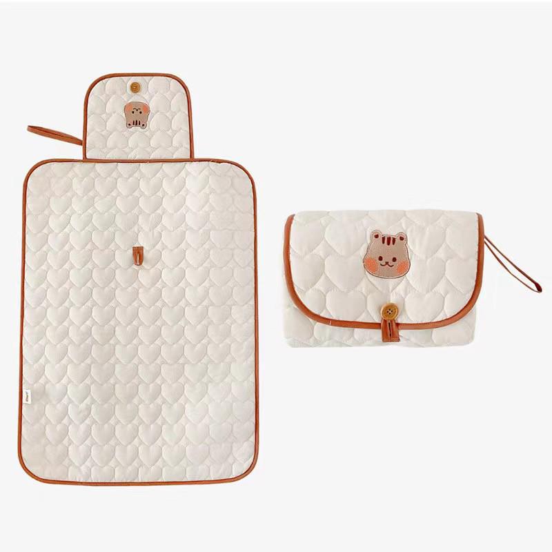 Korean Quilted Breathable Cotton Embroidered Newborn Waterproof Diaper Pad & Bag