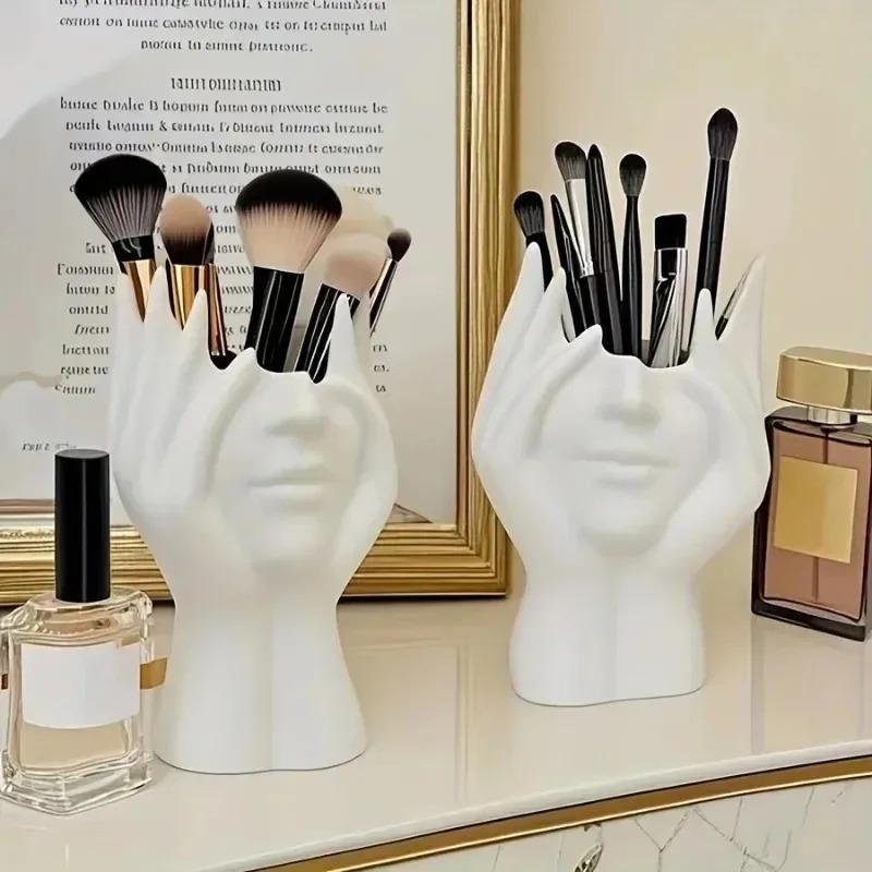1pc Abstract Face Design Plastic Pen Holder & Makeup Brush Organizer - Multi-Functional Decorative Art Sculpture, Lightweight