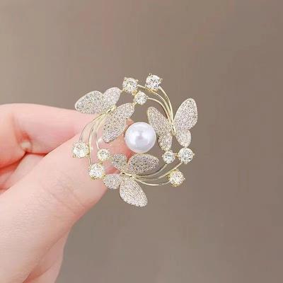 Spilla a Farfalla di Perla Stile Zingaro Femminile Squisita Spilla di Alta Gamma Moda di Alta Gamma Versatile Spilla Decorativa Accessori