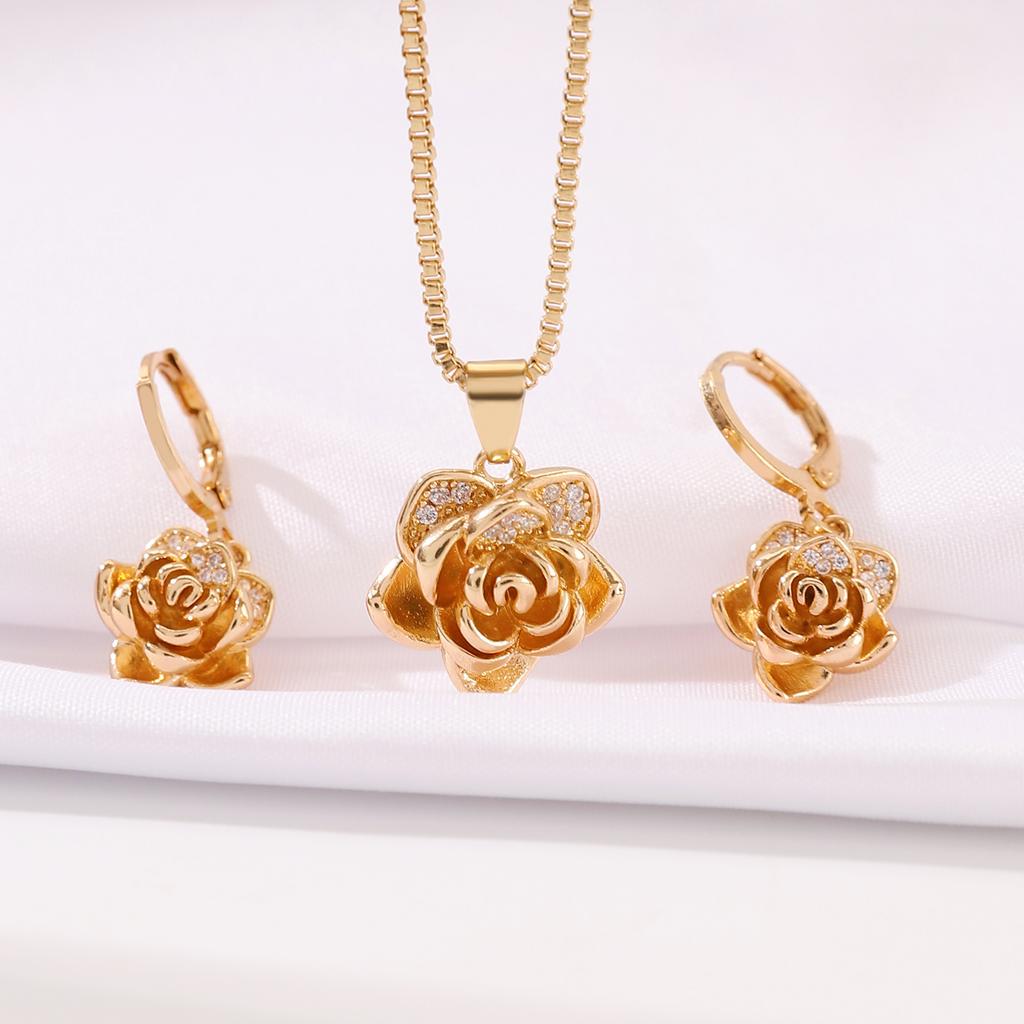 2025 Light Luxury Zircon Rose Set Accessories ins Fashion Flower Necklace Earrings Ring Accessories Wholesale