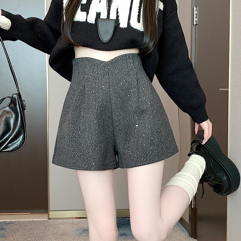 Women's Winter 2024 Black Woolen High-Waisted Wide-Leg Bootcut Shorts