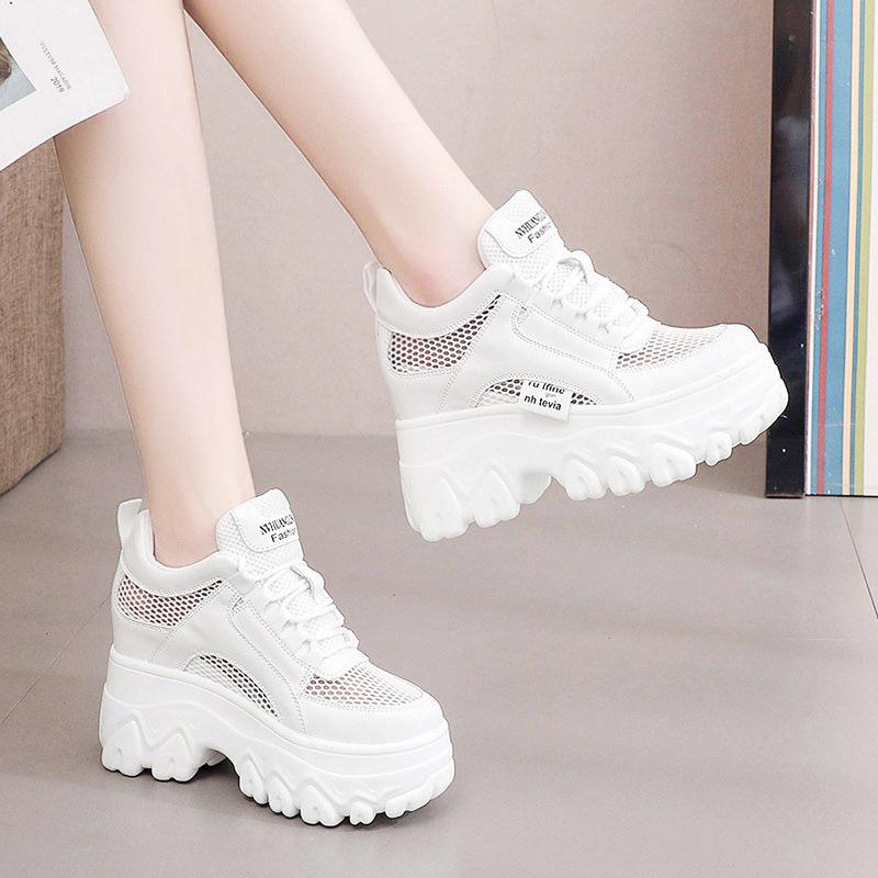 

Новые женские кожаные кроссовки на платформе, весенние кроссовки, белая обувь, высокий каблук 9 см, танкетка, уличная спортивная обувь, дышащая повседневная обувь 39 белый