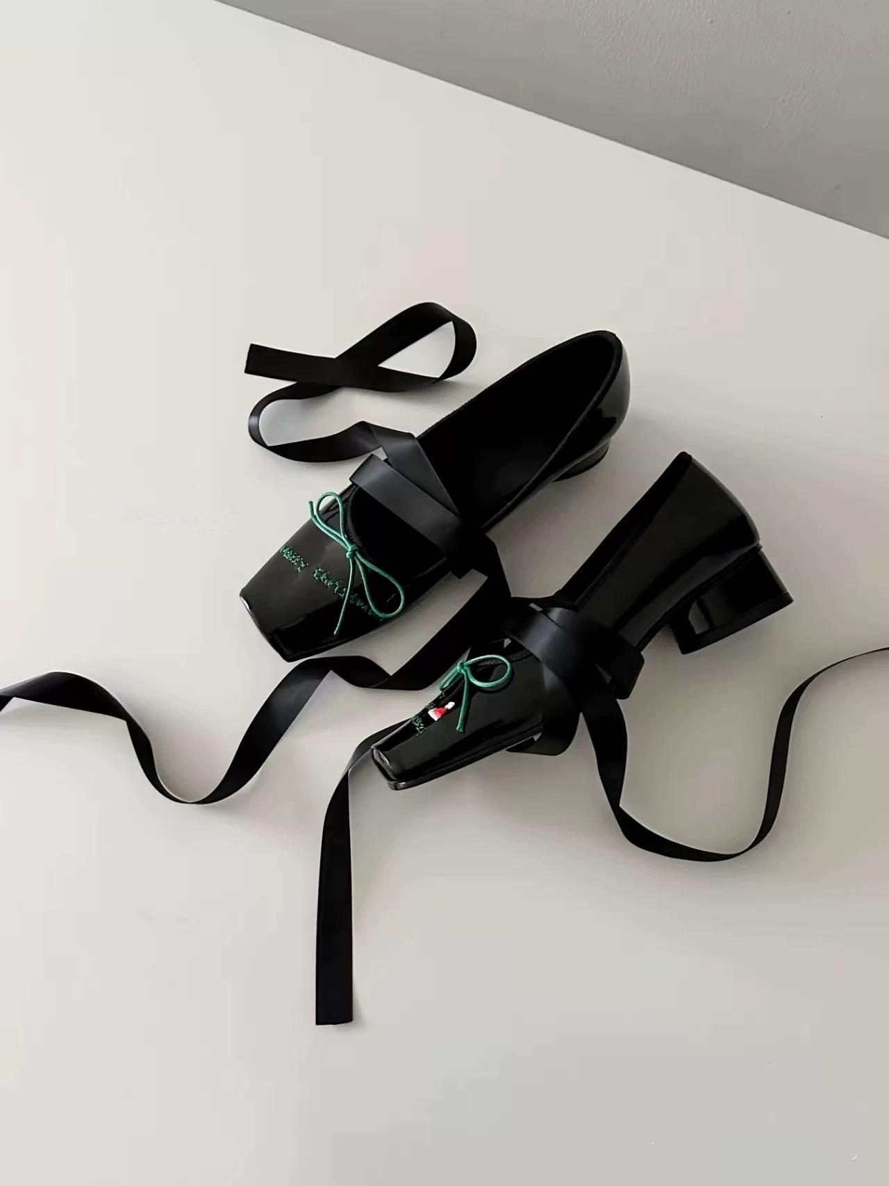 

Кожаные туфли-балетки Мэри Джейн с французским бантом, с квадратным носком, на толстом каблуке, женские, весна 2025 40 чёрный