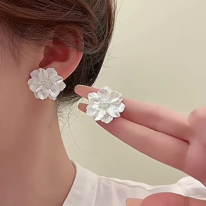 

Модные серьги для женщин Дамы белый