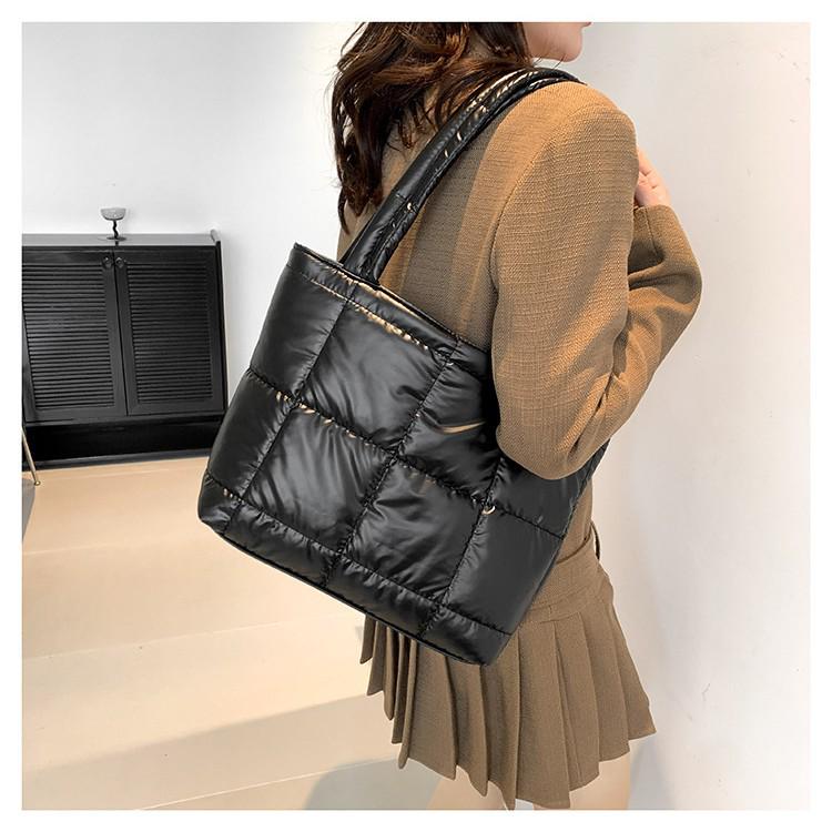 Koreanischer Stil 2024 Schicke Damen Baumwoll-Schultertasche - Leicht, Modisch, Eimertasche