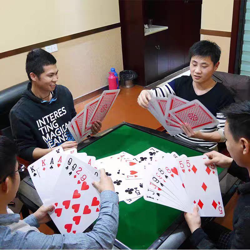 Jumbo Oversized 4Times Larger Poker Playing Cards Games For Adults Children Juegos De Mesa Familiares Divertidos Partyspiele