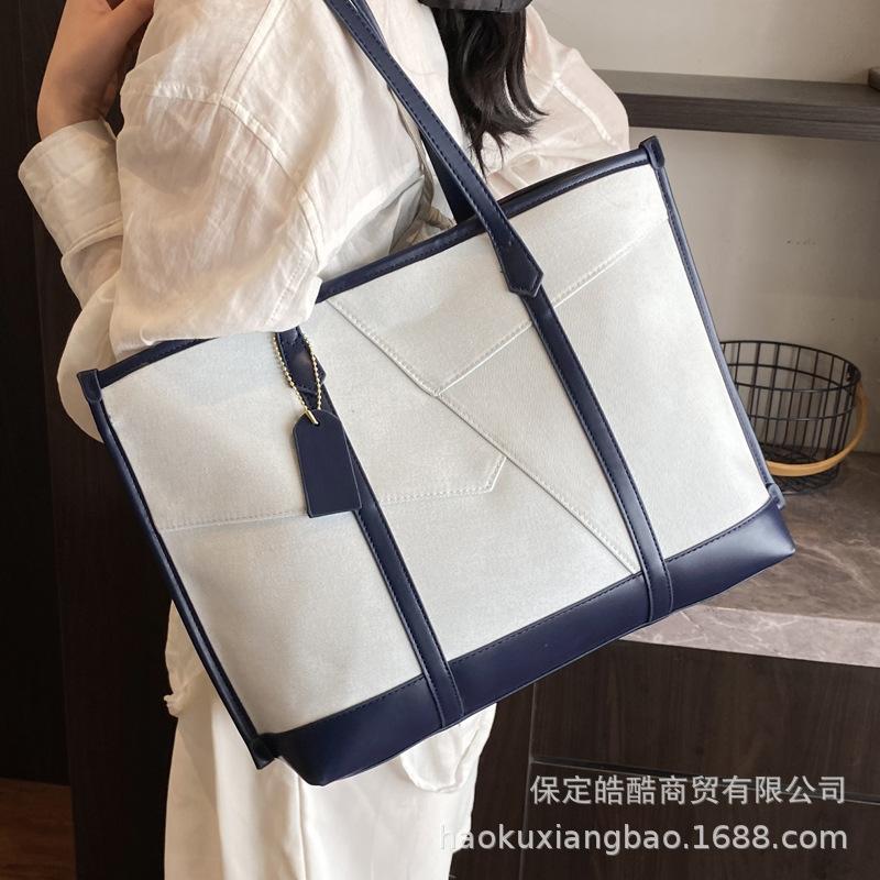 Large Capacity Denim Bag Women's Summer Versatile 2025 New Messenger Bag Splicing College Student Class Tote Bag