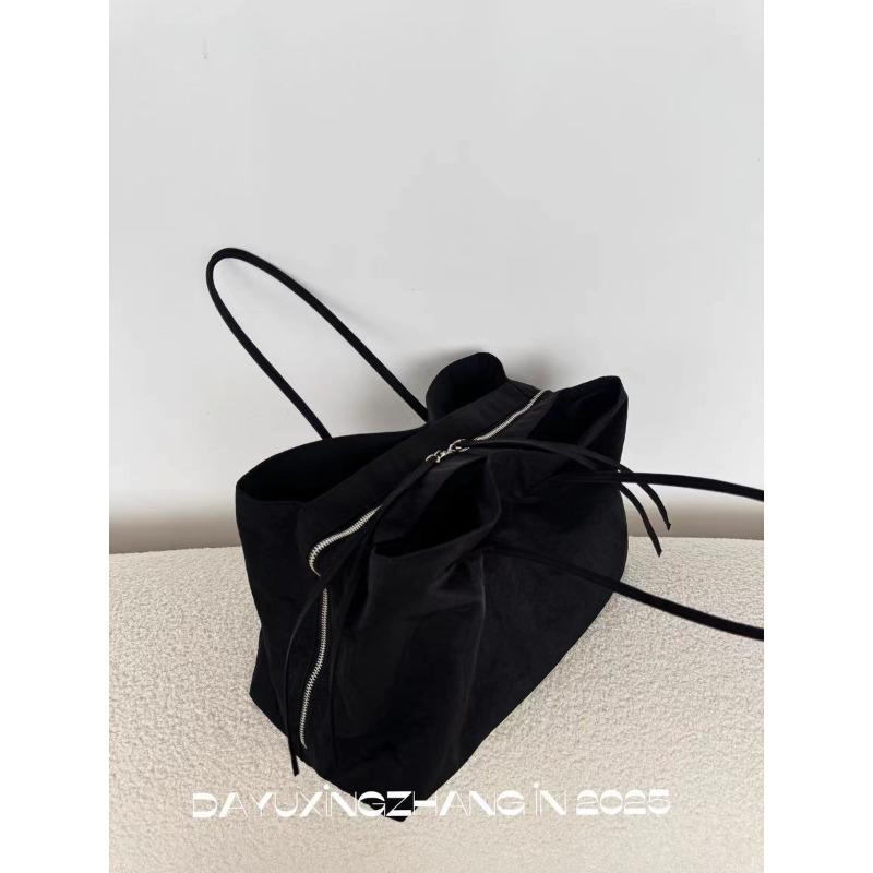 

Daewoo surname Zhang, self-made nylon parachute tote armpit bag for fashion workers, multi-compartment чёрный