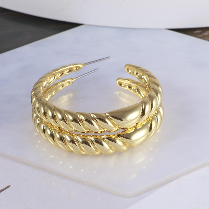 

European Style Accessories Simple Geometric Gradient Spiral Twist Shape c Open Earrings Earrings