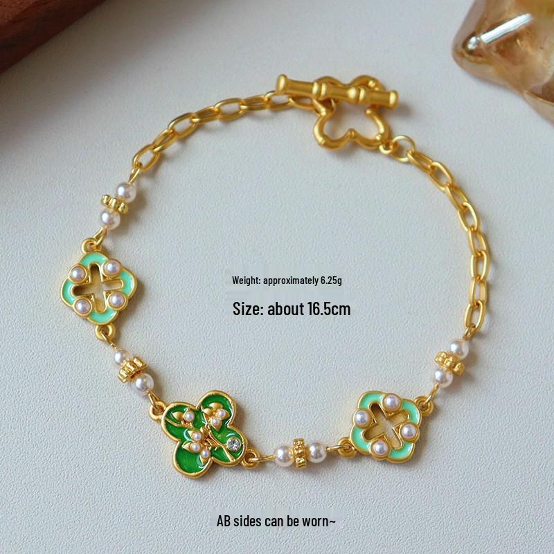 Retro Exquisite Butterfly Bracelet: Colorful Drip Oil Design, Light Luxury, High-End Fashion, Versatile Niche Temperament Jewelry.