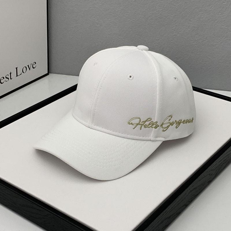 Czarna czapka z daszkiem w koreańskim stylu: Wszechstronny damski kapelusz przeciwsłoneczny z haftowanym napisem - Idealny na wiosnę i jesień