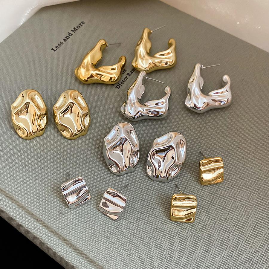 Personalisierter quadratischer ovaler Ohrring für Damen Europa und Amerika Metallischer Steckerohrring 2025 Minimalistischer Damen-Braut-Zirkonia-Geschenk