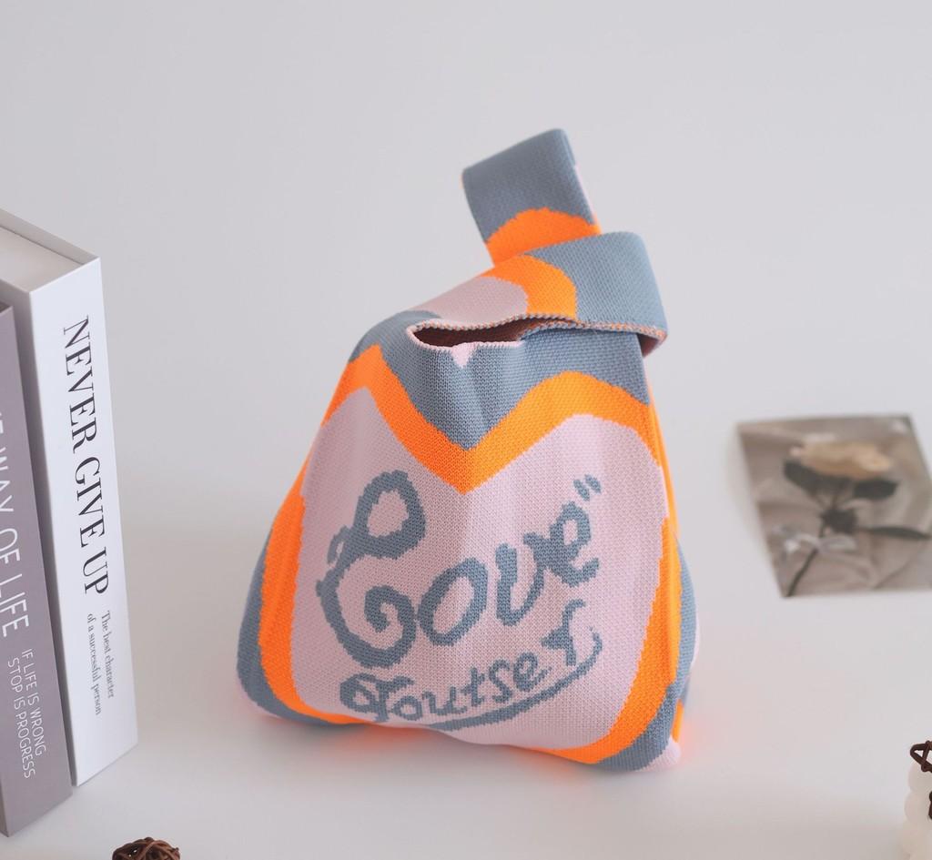 Trendy Knit Bucket Bag For Women Soft And Spacious Tote Bag With Eye-catching Patterns Ideal For Daily Wear And Gifts