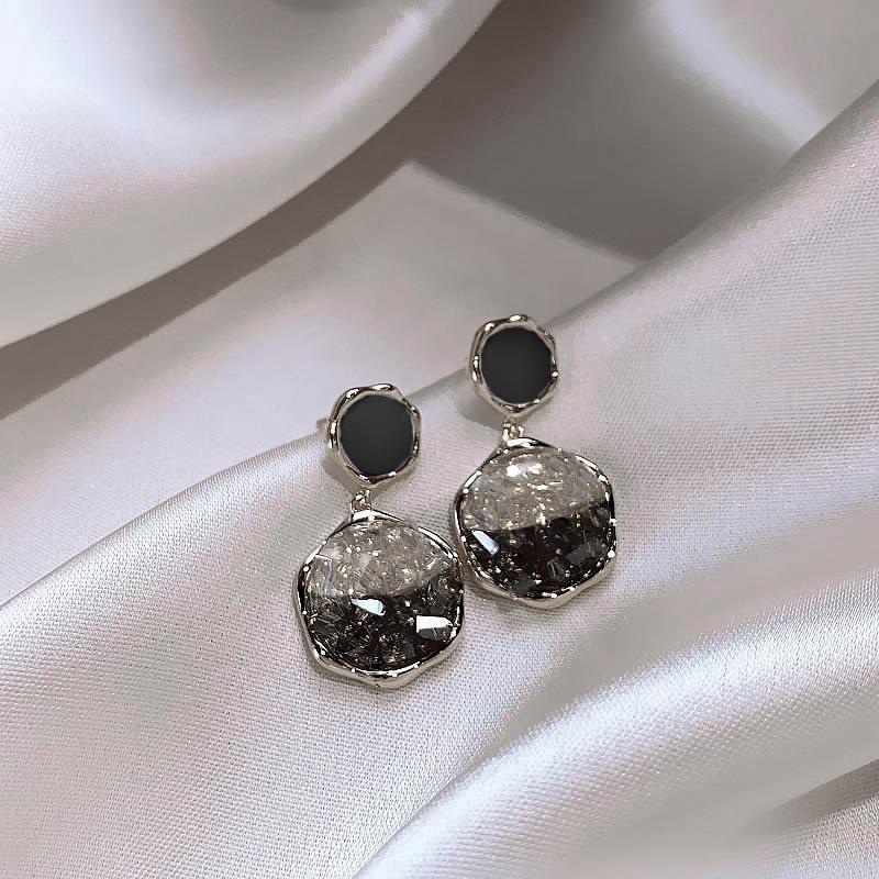 Silver Needle Fashion High-end Sense Diamond-set Black Earrings Niche Versatile Temperament Earrings Light Luxury High-quality Earrings