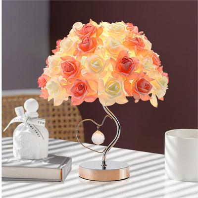 Lámpara de mesa europea, luz LED nocturna con flores rosas, mesita de noche, luz de escritorio para decoración del banquete de boda en casa