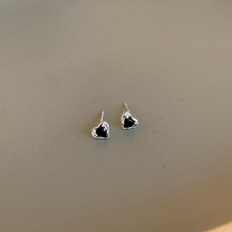 No Need To Pick Love Zircon Stud Earrings When Sleeping, Exquisite Silver Needle Earrings, Simple New Earrings.