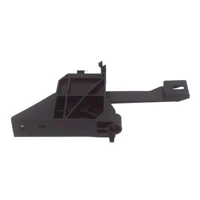 Einfach zu bedienende Halterung A2466210234 für die rechte Stoßstangenhalterung. Hochwertige Materialien, verformungsfrei. OEM-Nummer A2466210234