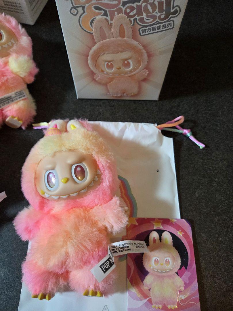 

[USED] POP MART Big into Energy Love Energy LOYALTY