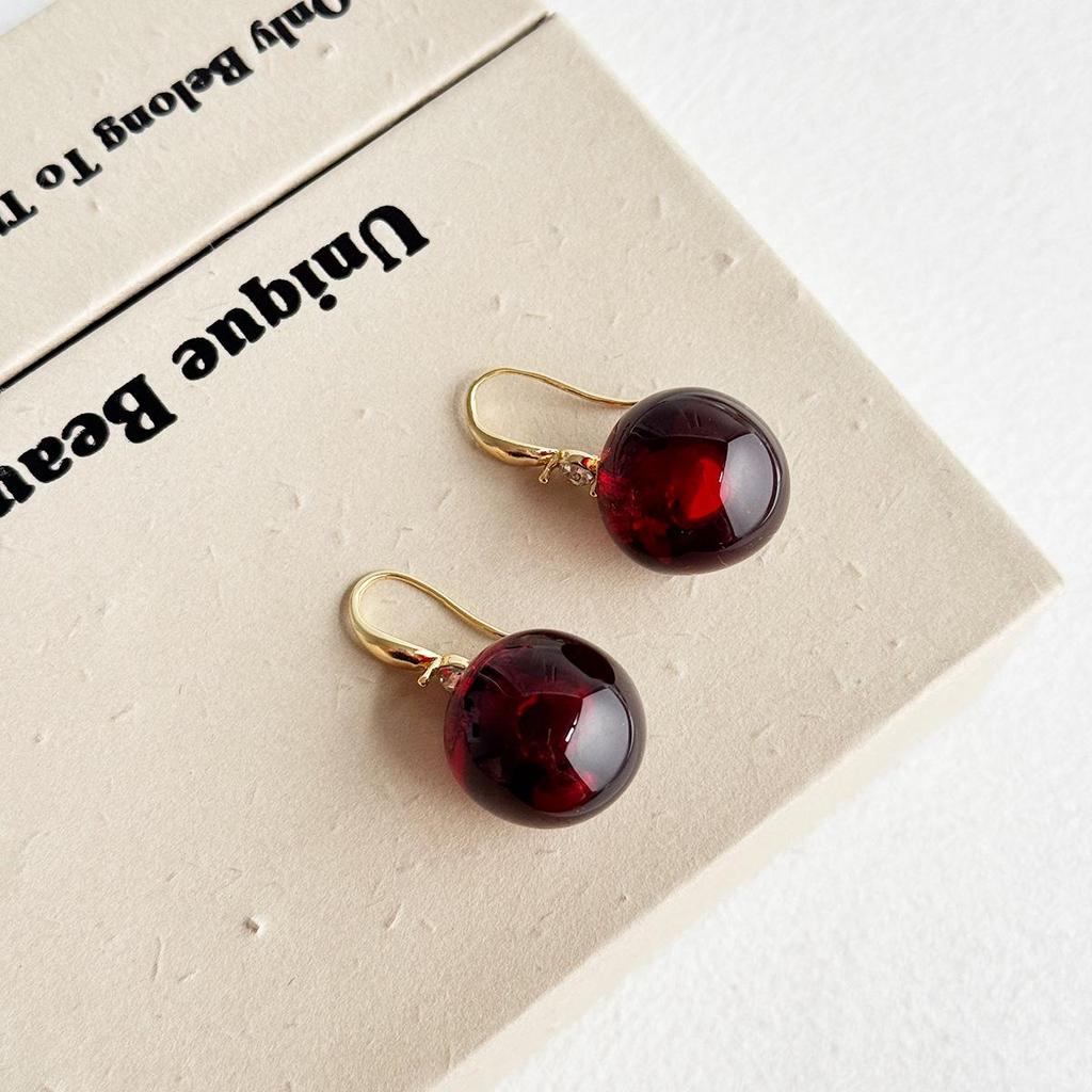 Koreanische Trendige Rote Kirsch-Ohrringe: 2024 Internet-Berühmtheiten-Stil, Personalisierter Modeschmuck