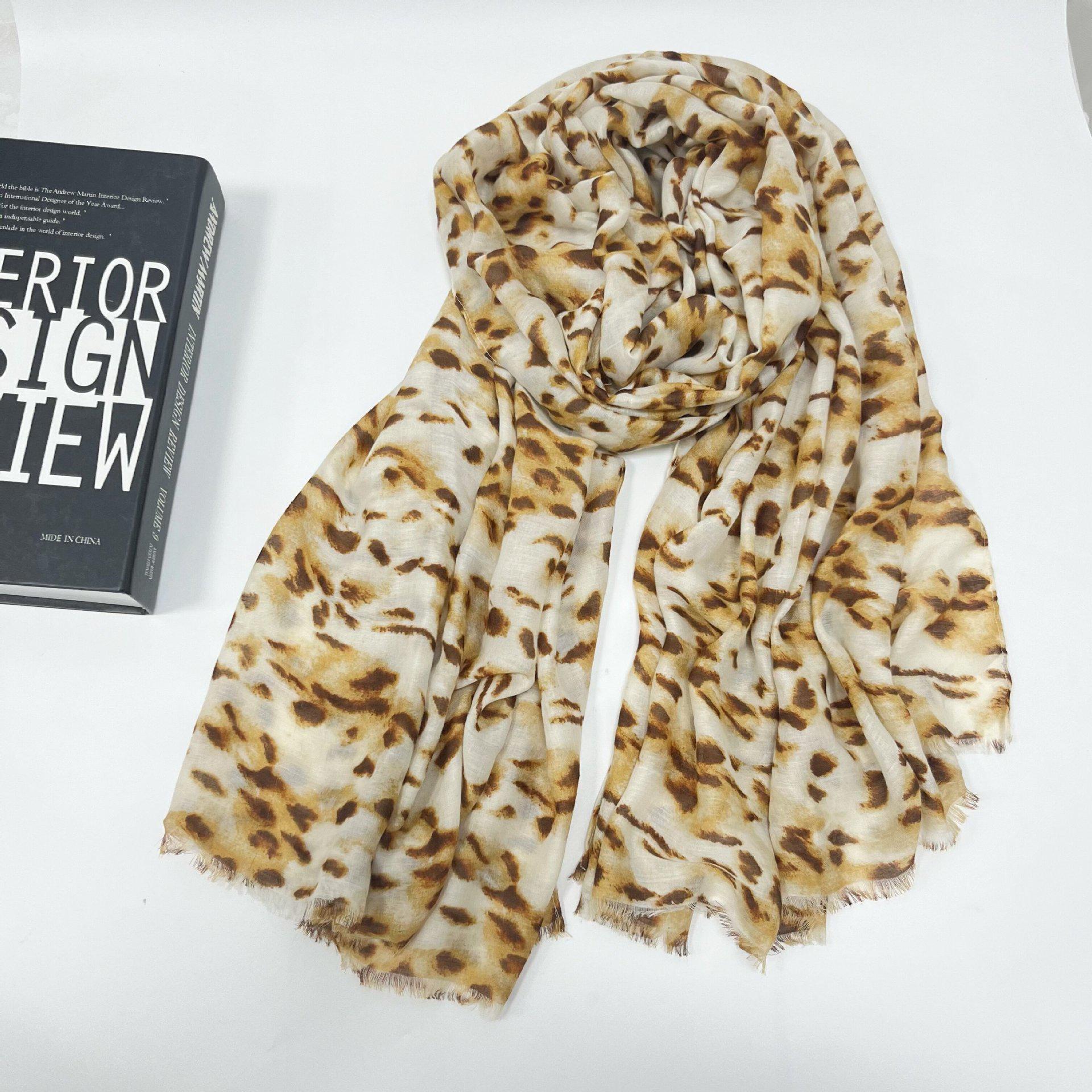 

Retro Leopard Print Satin Cotton Scarf - Versatile Travel Vacation Shawl and Sunscreen Accessory Above 175cm
