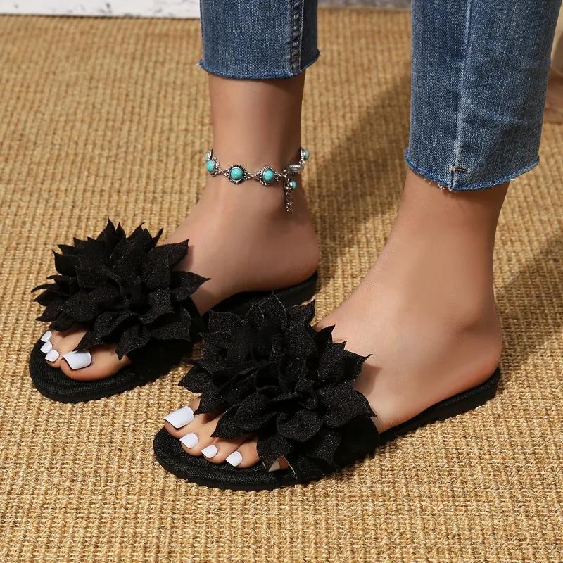 Fashion 2024 New Flat Bottomed Sandals for Women's Summer New Style Comfortable and Versatile for Outdoor Wear Flower Beach Slippers