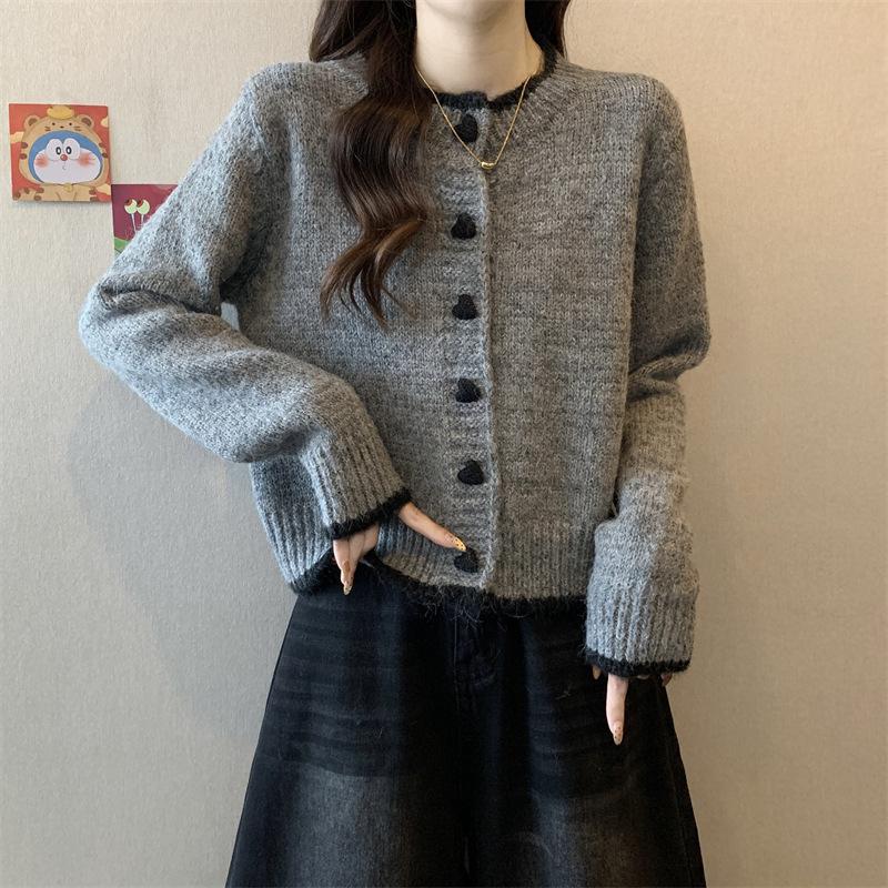 Women's Love Button Knitted Cardigan Sweater Early Autumn Sweater Soft Knitted