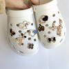 Neue Lochschuhe Schuhschnalle DIY Jinta Liebe Strassschuhe Blume Schuhschnalle Gartenschuhe Dekoratives Zubehör Set