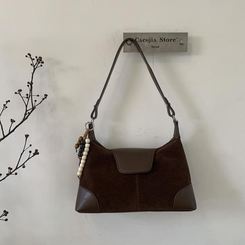 

Повседневная модная сумка через плечо с матовой текстурой в стиле ретро для поездок на работу With pendant кофейный