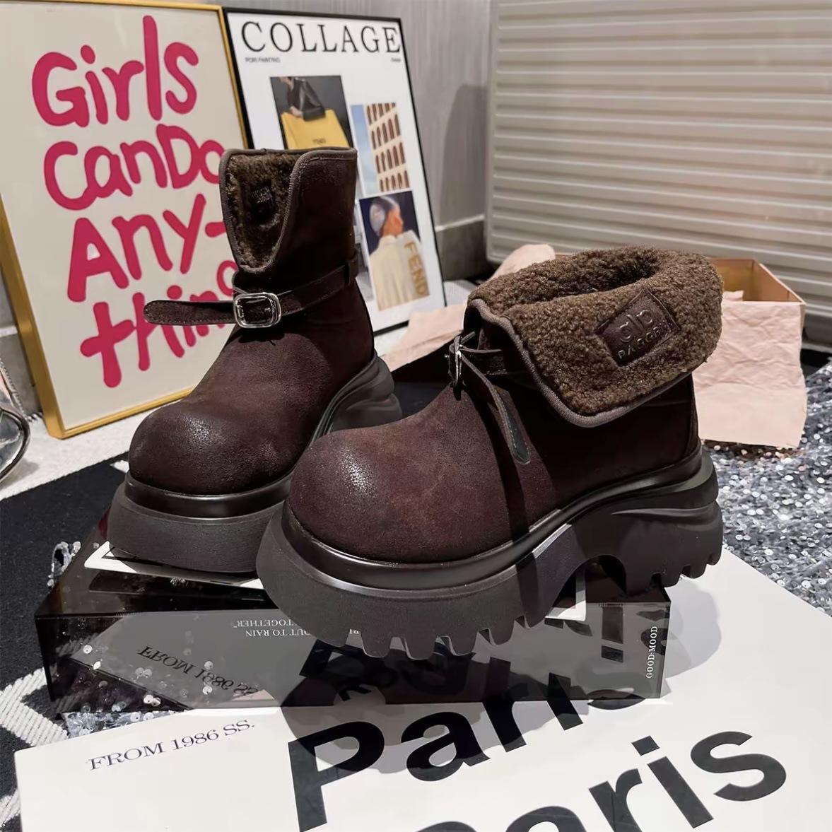 

Snow boots women s winter 2025 new short Martin boots piled small thick sole heightening lapel fluffy Birkenstock cotton shoes 40 темно-коричневого