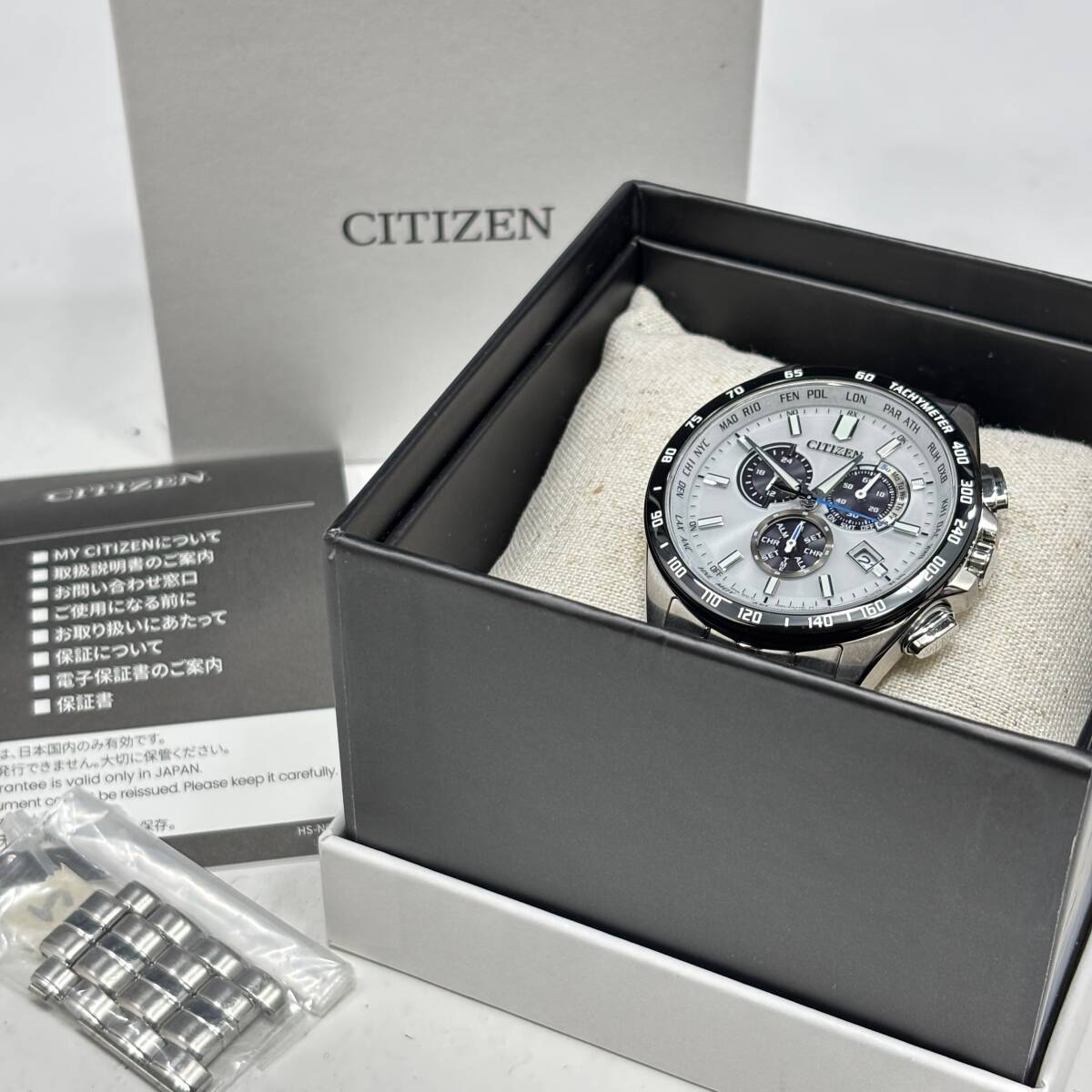 [Б/У] CITIZEN Collection CB5874-90A Eco-Drive Радиоуправляемый Хронограф Серебристый Циферблат Отличное Состояние