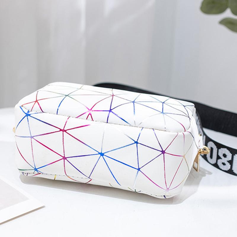 Moda Lazer Omuz askılı çanta Kadın Küçük Kare Çanta PU Deri Crossbody Çanta Trendy Yeni Mini Satchel Çanta
