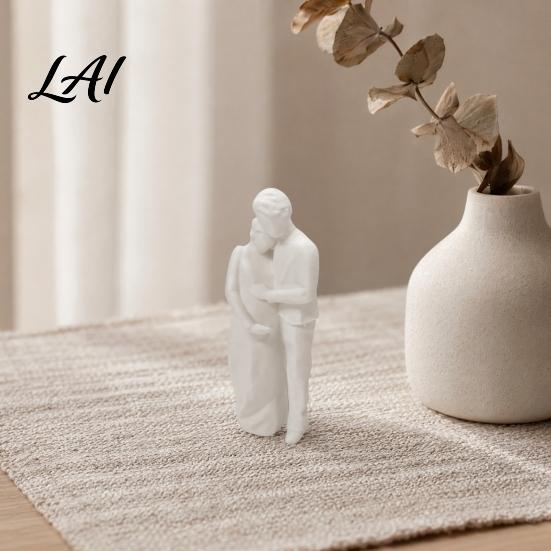 Nordic Style Decor 3D Printed Couple Figurine Husband And Pregnant Wife Embrace Sculpture Romantic Modern Home Decoration Lover Statue for