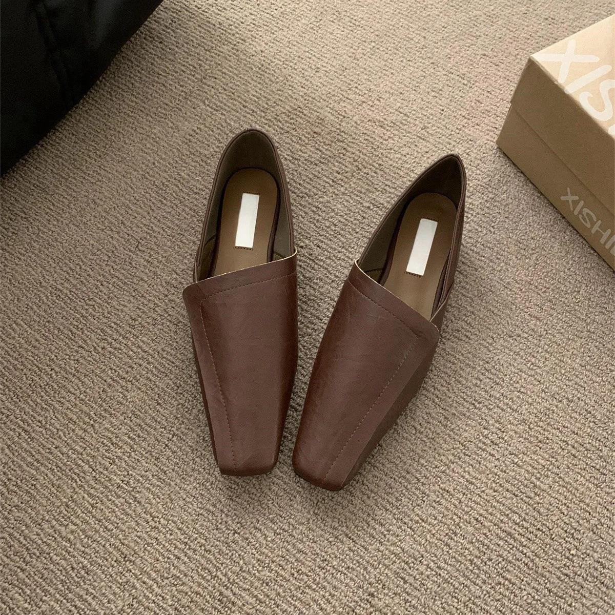 Ретро замшевые туфли с квадратным носком и глубоким вырезом на плоской подошве новый стиль весна-осень 2025 простые и универсальные туфли-лоферы женские 35 2399₽