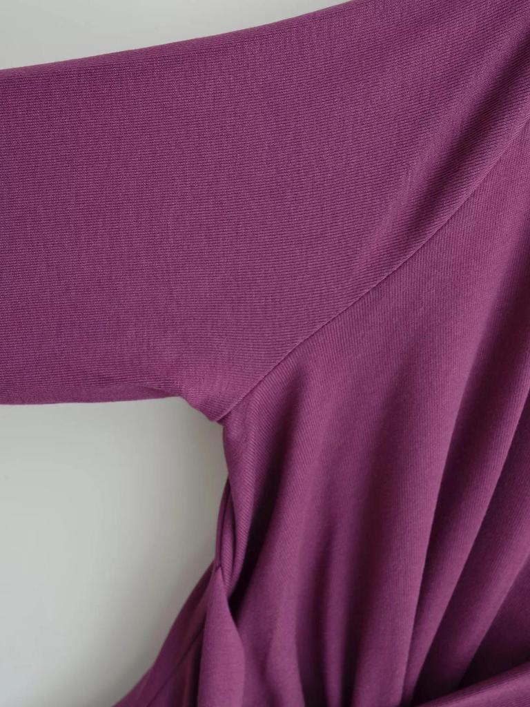 Elegant French Deep V-Neck Twisted Long-Sleeve Dress - Slimming Waist, Hip-Hugging Fit for Spring & Autumn