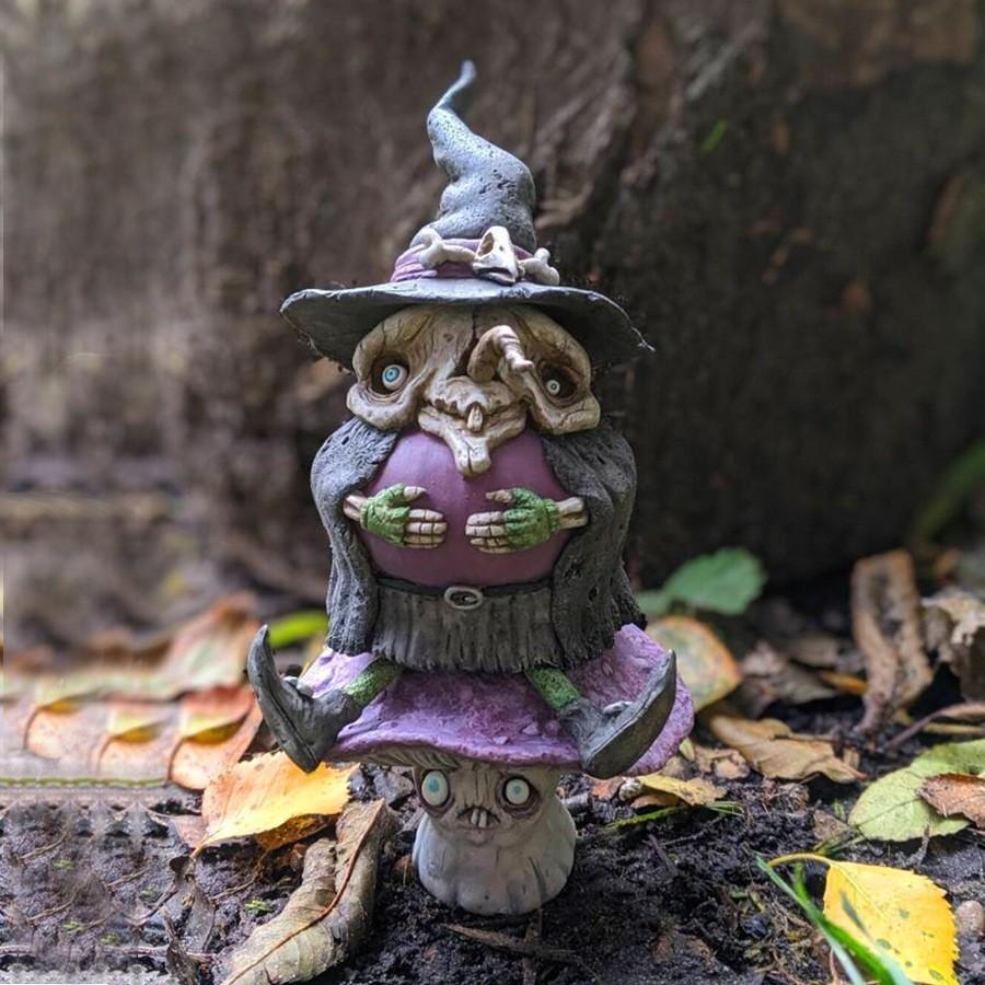 Förtrollande Halloweenhäxa Resinfigur med Färgglada Svampar för Heminredning