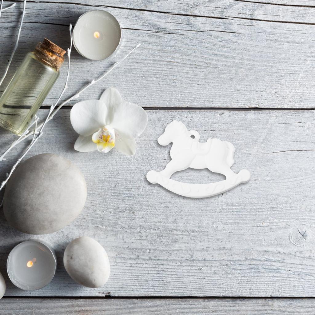 1Pcs Rocking Horse Cake Ornament White Baking Decoration Home Crafts Decorative Dessert Decor Cake Ornaments Horse Ornaments