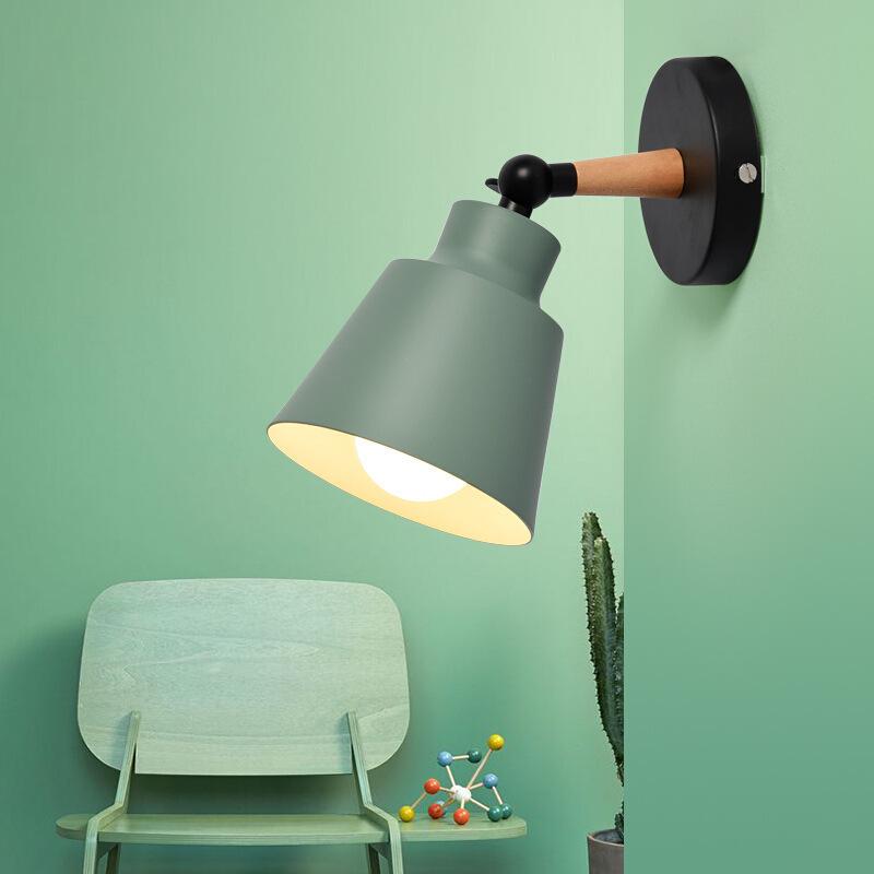 Nordische Massivholz-Wandleuchte - Schlafzimmer, Flur, Treppenlicht mit Steckschalter