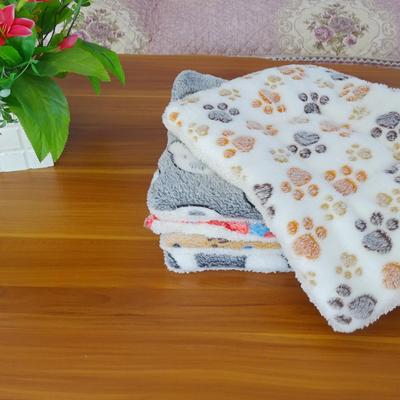 Cozy Flannel Pet Mat: Warm, Thickened Blanket for Dogs & Cats