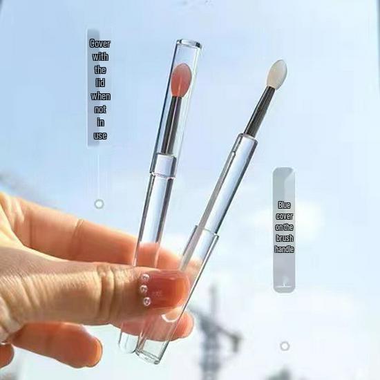 Portable Silicone Lip and Eyeshadow Brush with Dustproof Lid
