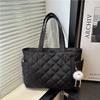 Fashiable Quilted Tote Bag with Cute Plush Bag Decorati, Autumn Leisure Large Capacity Handbag Daily Commuting Shoulder Bag