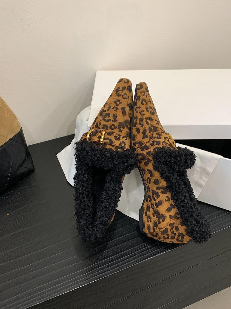 2025 Autumn and Winter Plush Shoes Women's Winter Pointed Head Inner Height Mary Jane Shoes Small Leather Shoes Loafers Women's Single Shoes Tide