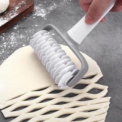 1Pc Smooth Turning Dough Roller Cutter Cookie Cake Net Kitchen Gadget for Restaurant Pizza Baking Tool