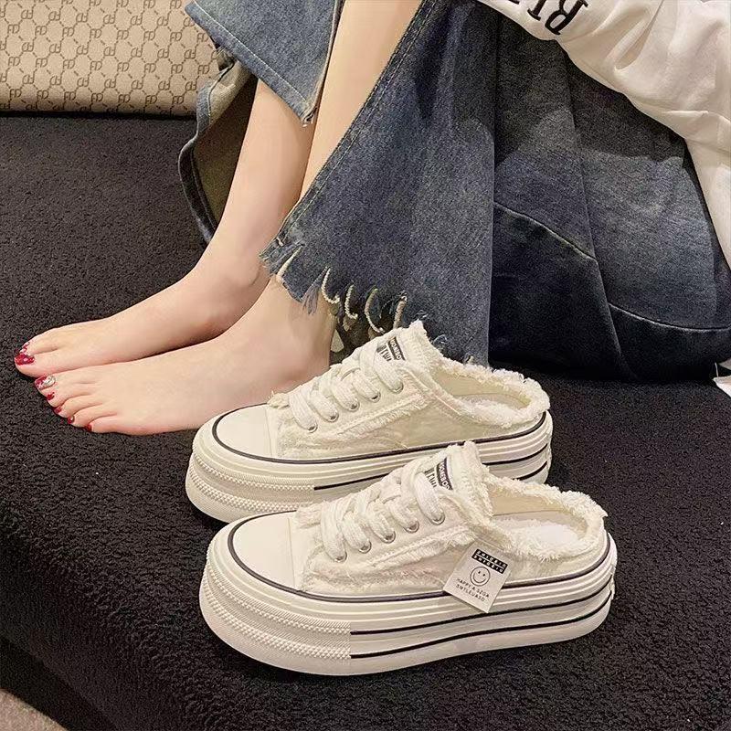 Baotou slippers for women to wear 2025 spring new canvas shoes without heel versatile lazy half-drag platform beggar shoes